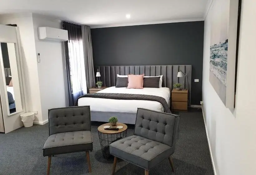 Perhehuone Merinäkymä, Twofold Bay Motor Inn