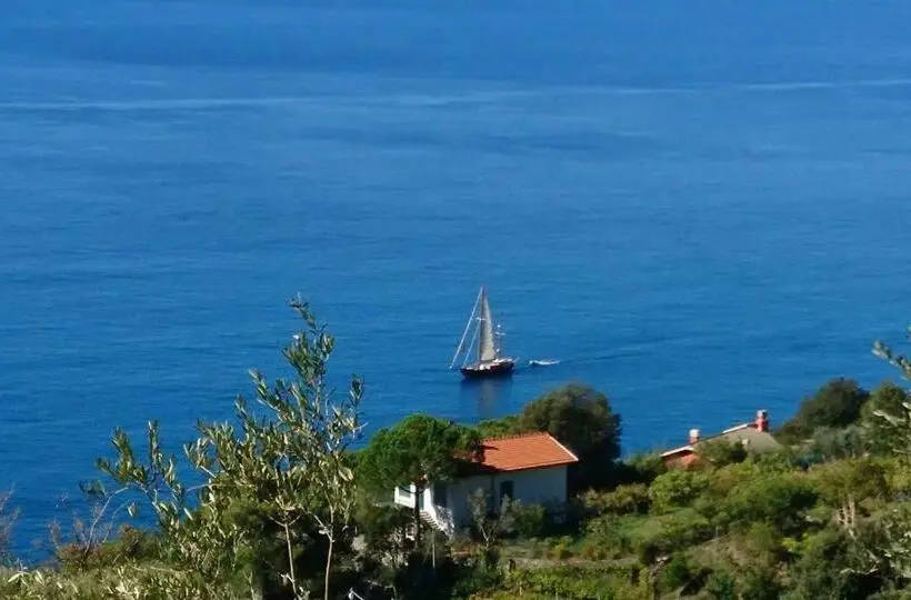 Vuode Makuusalissa, Perla Del Levante Hostel