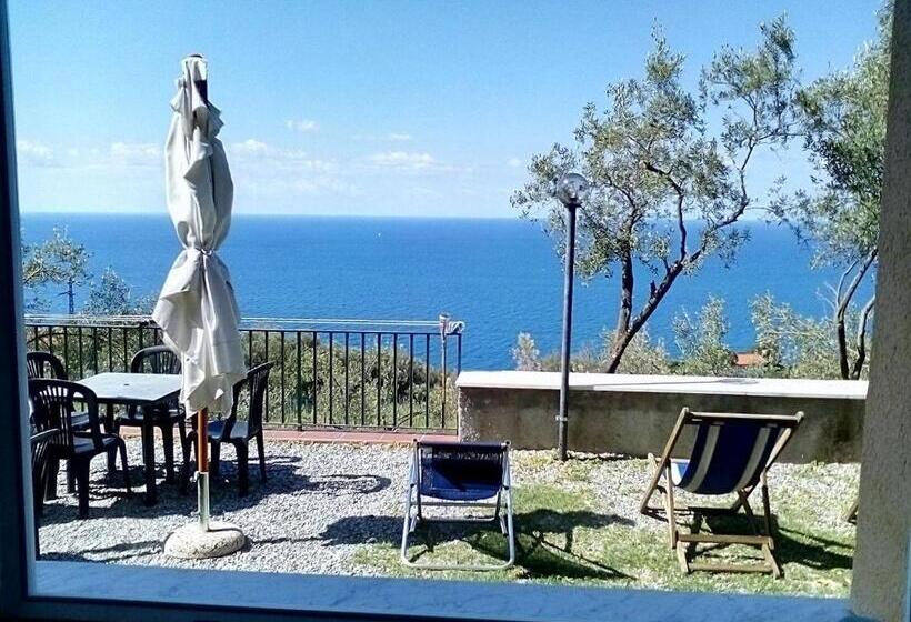 חדר סטנדרט נוף לים, Perla Del Levante Hostel