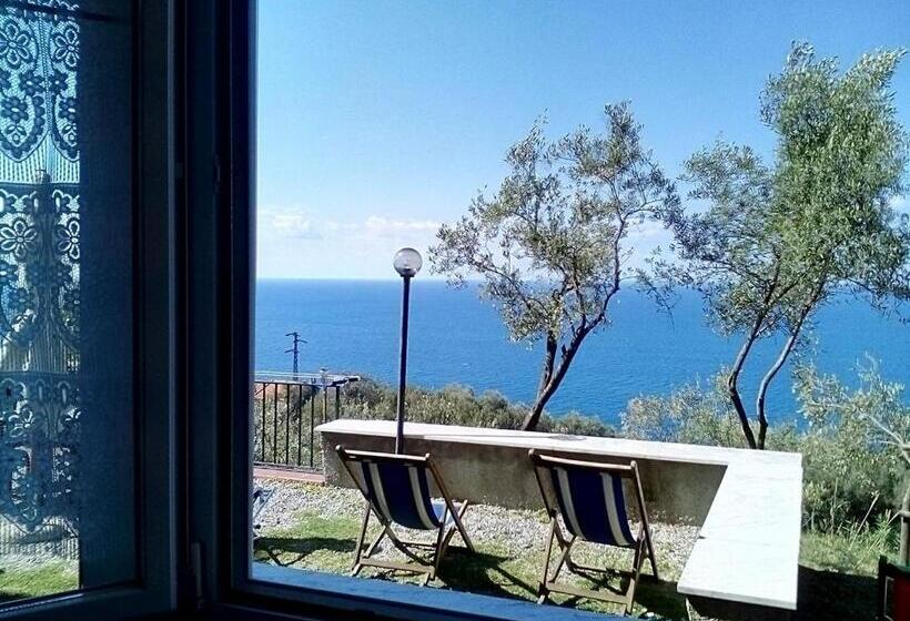 חדר סטנדרט נוף לים, Perla Del Levante Hostel