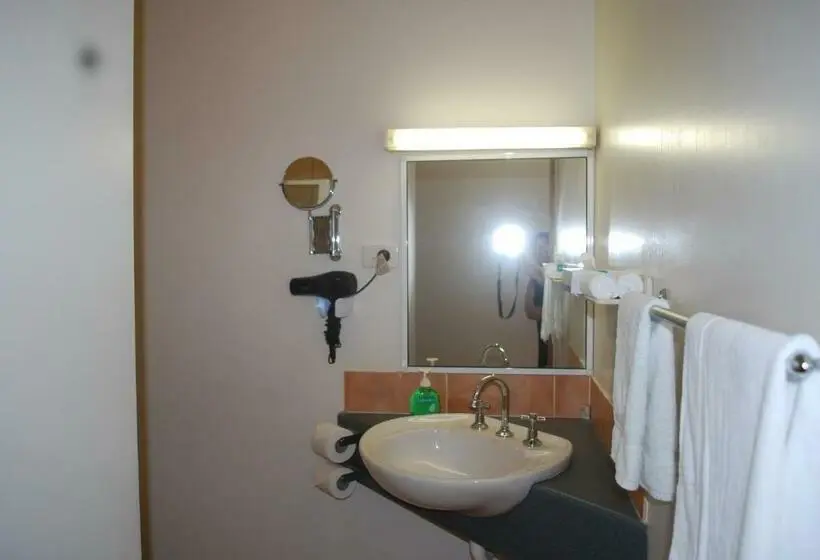 Standard-huone Sisäpuolella, Rainforest Motel