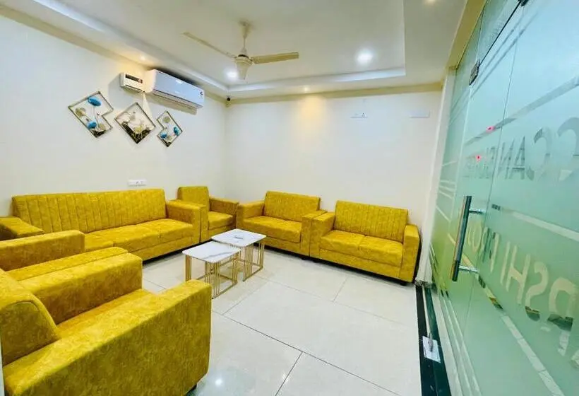 Superior Neljän Hengen Huone, Deccan Suites, Tirupati