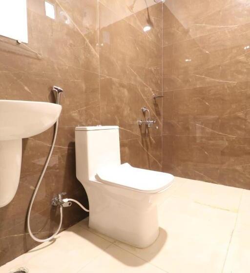 חדר דחוקס עם מיטת קינג, Mn Stays