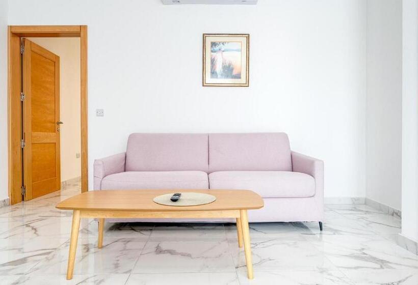 1 Bedroom Penthouse Apartment, Msida Central Suites