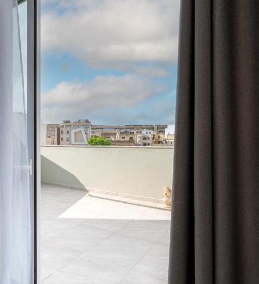 1 Bedroom Penthouse Apartment, Msida Central Suites