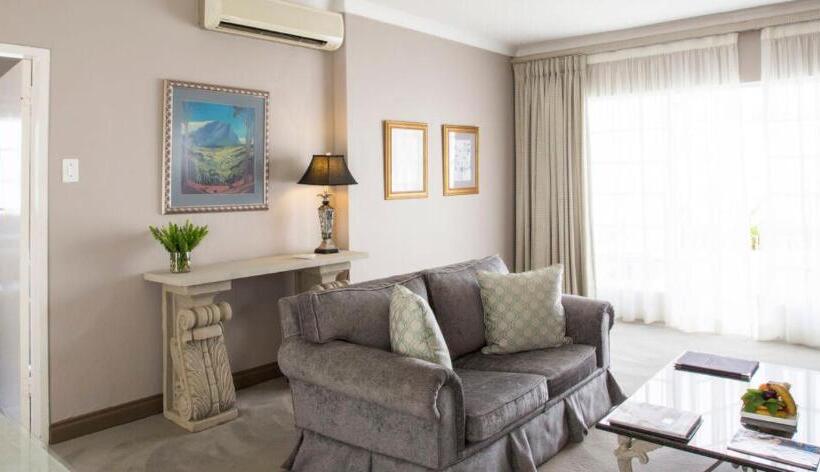 Номер Deluxe Кровать Кинг, Leeuwenhof Country Lodge & Garden Spa