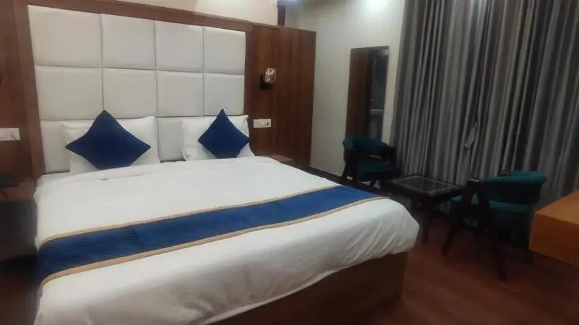 デラックスルーム, Swaransh By Prakshi Hospitality
