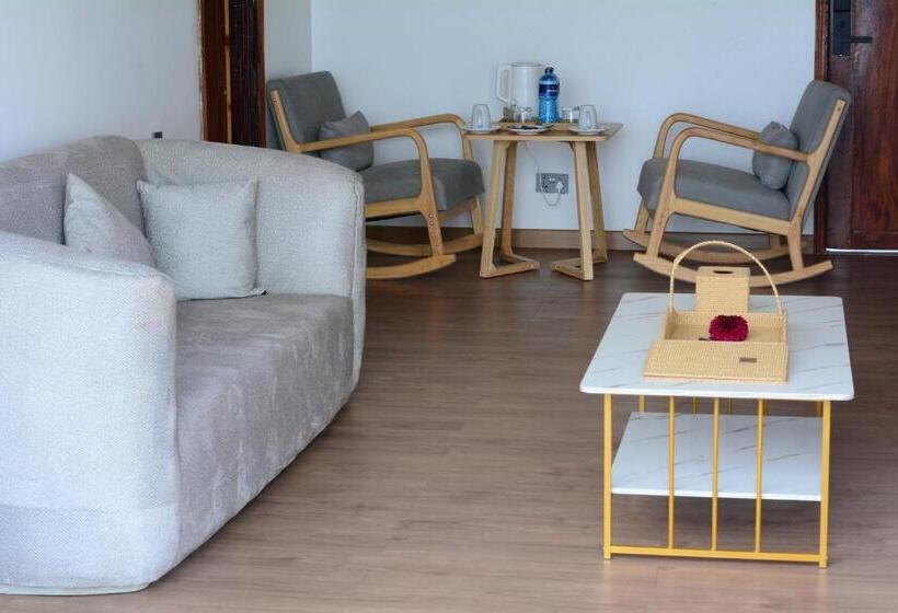 اتاق استاندارد با چشمانداز دریاچه, The Ark Paradio Lodge