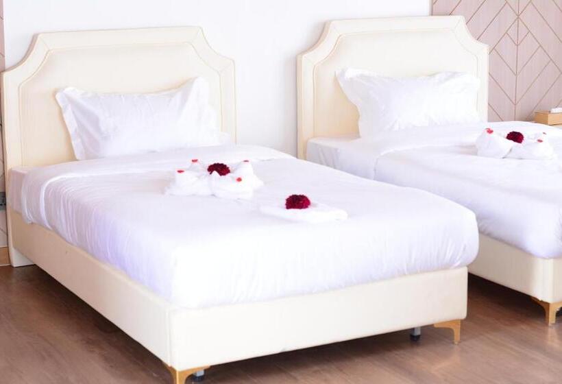 اتاق استاندارد با چشمانداز دریاچه, The Ark Paradio Lodge