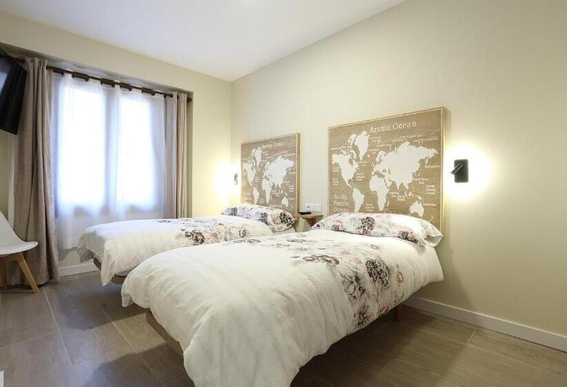 חדר משפחתי, Pensión Casa Carmen