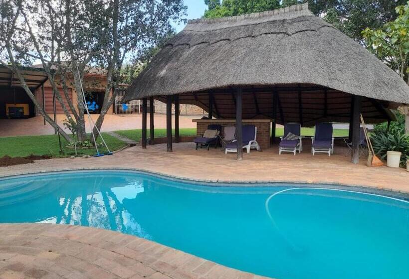 اتاق لوکس, The Villa