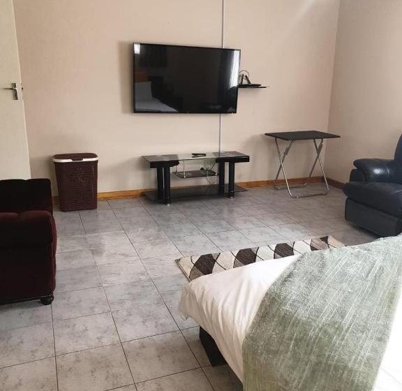 کابین, The Villa