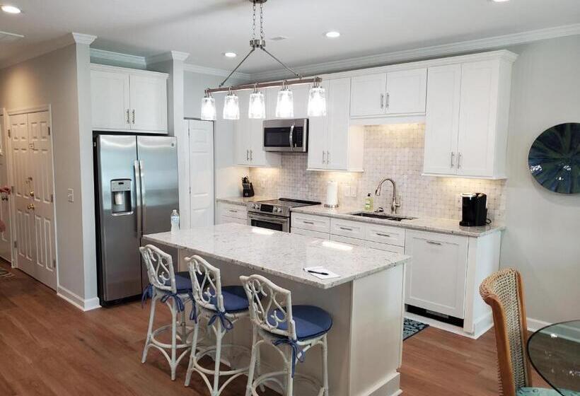 Апартаменты 1 Спальня с Балконом, The Moorings Condo Wild Dunes Resort Isle Of Palms Marina