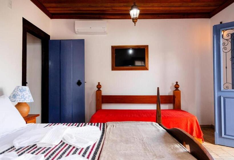 חדר סטנדרט לשלושה, Pouso Du Ferreiro