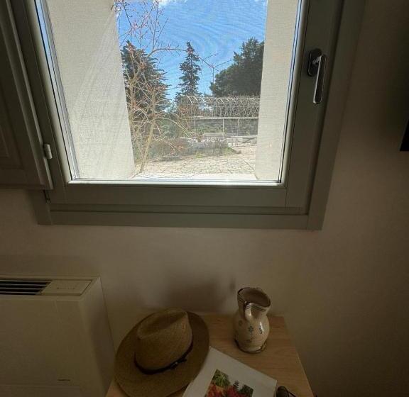 プールビュースタンダードルーム, Dimora Dei Semplici