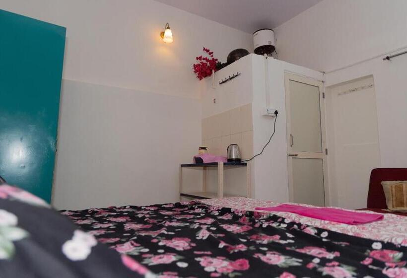 Номер Стандарт Трехместный, Homestay Urmil Basant