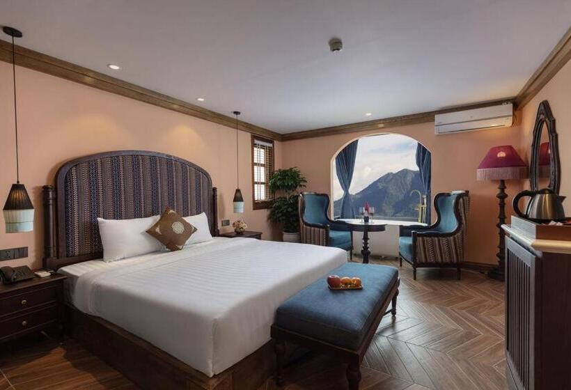 اتاق خانوادگی با چشمانداز کوه, Hôteldesapa