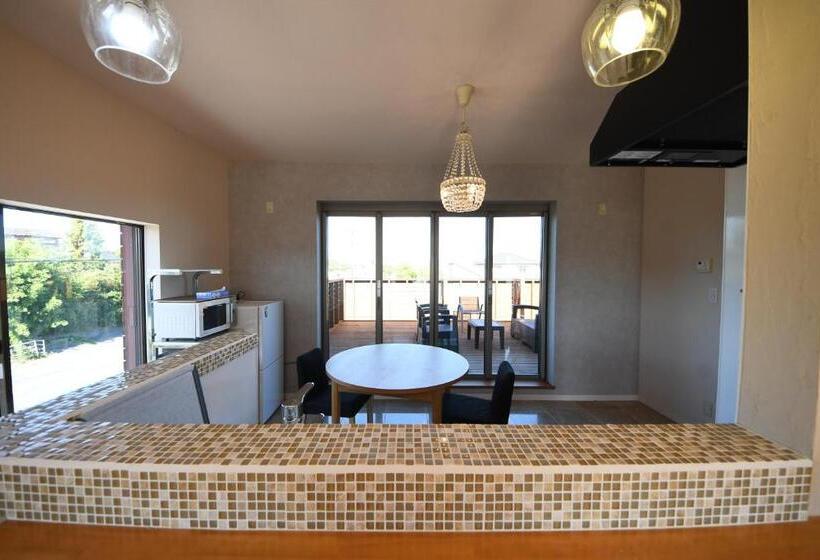 Family Room, Surf Island Isumi