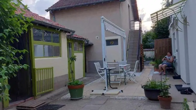 スタンダードルーム, Chambre Agréable Au Fond Du Jardin