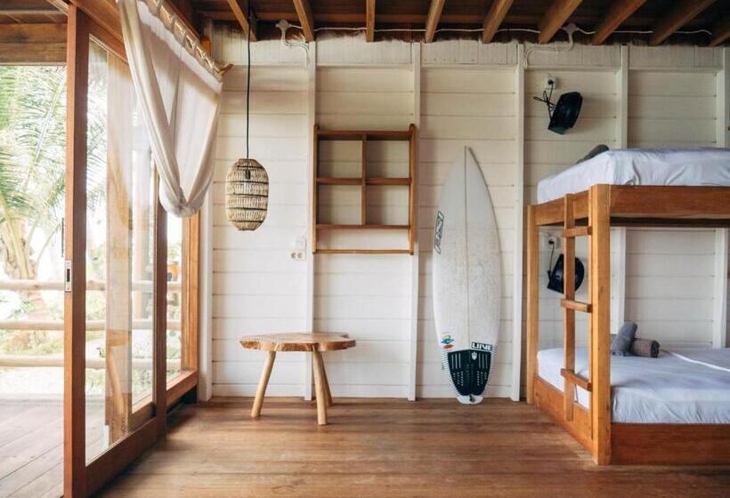 Кровать в Общей Комнате, Kaini Mentawai