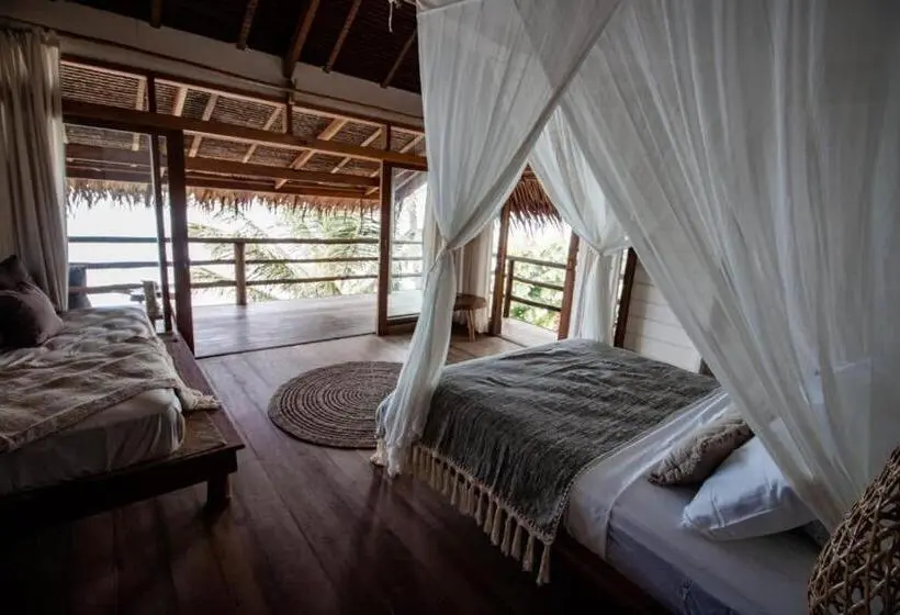 オーシャンビュースタンダードルーム, Kaini Mentawai