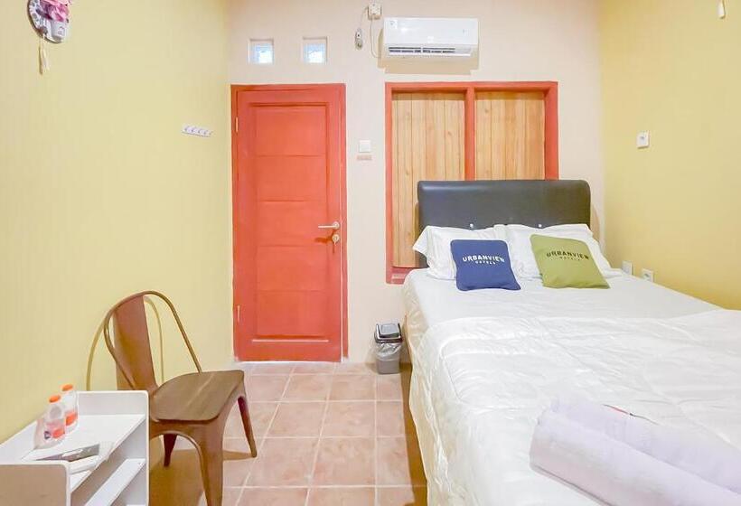 Номер Стандарт, Urbanview Hotel Sany Cirebon