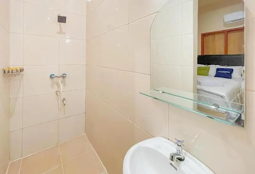 スタンダードルーム, Urbanview Hotel Sany Cirebon