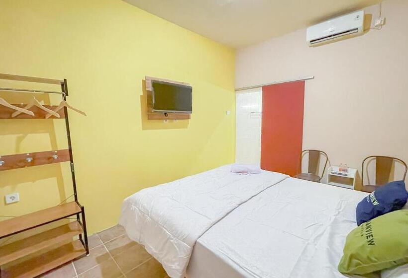 Номер Deluxe, Urbanview Hotel Sany Cirebon