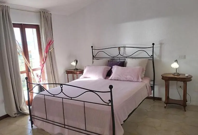 Standard Kolmen Hengen Huone, B&b Il Castello .con Balcone Vista Mare