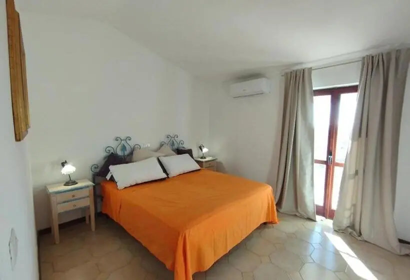 Standard Kolmen Hengen Huone, B&b Il Castello .con Balcone Vista Mare