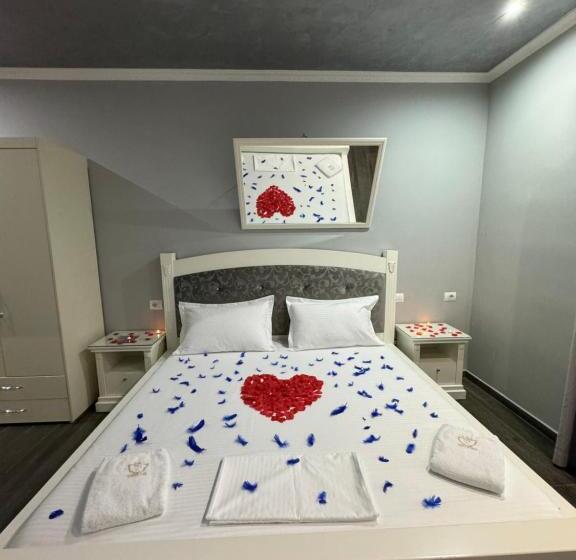 جناح ديلوكس, Imperium