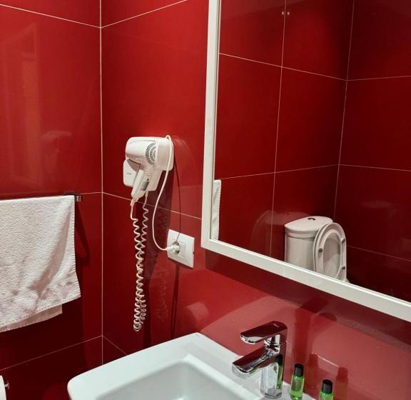 غرفة قياسية مطلة على الجبل, Imperium