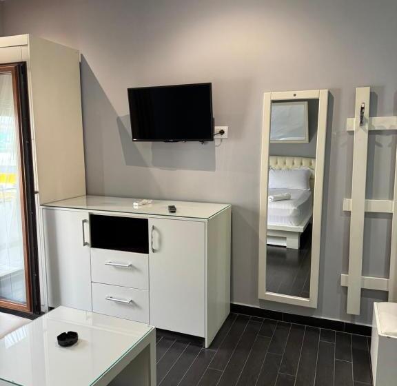 غرفة قياسية مزوَّدة بشُرفة, Imperium