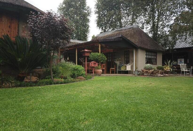 חדר משפחתי נוף לגינה, Oudam Overnight Accomodation