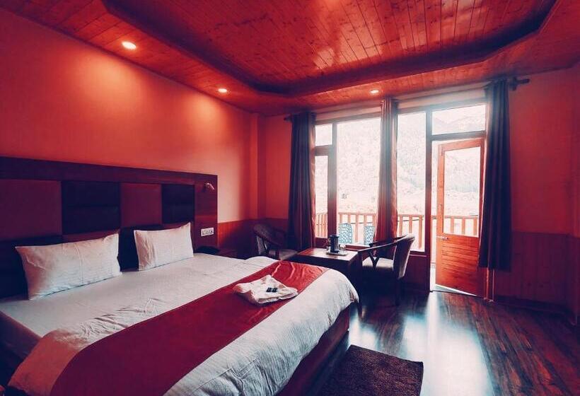디럭스 룸, Seven Heaven Manali Scenic Mountain View Luxury Villa, Manali