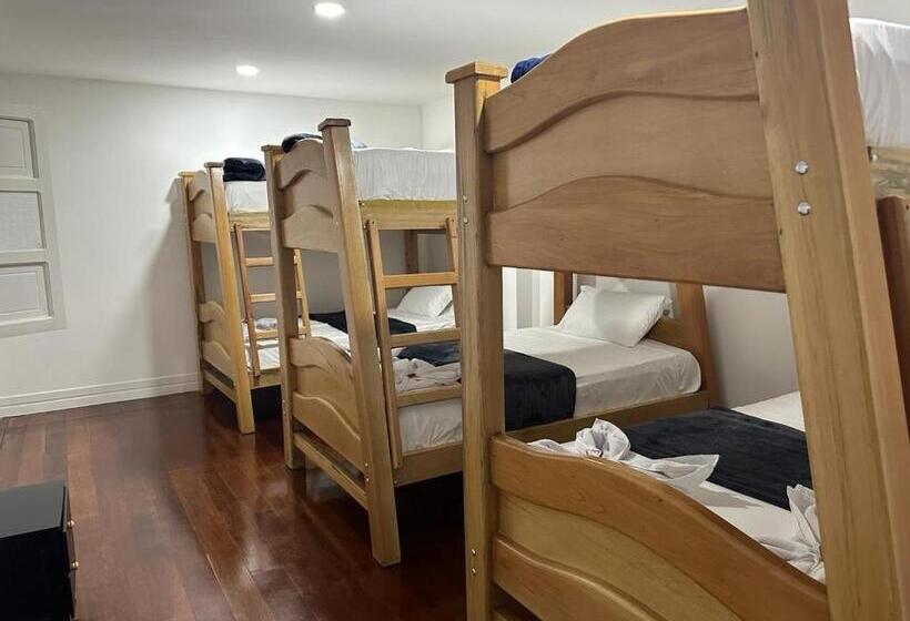 ルームシェアのワンベッド, Travesía Quindiana