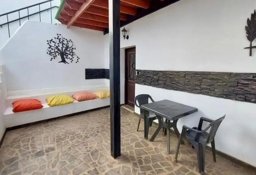 Mökki 1 Makuuhuone, Lanzarote Hostel