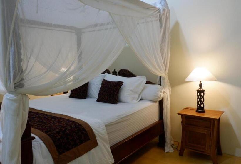 Deluxe Szoba Kind Size Bed, Sedari Dini Bali