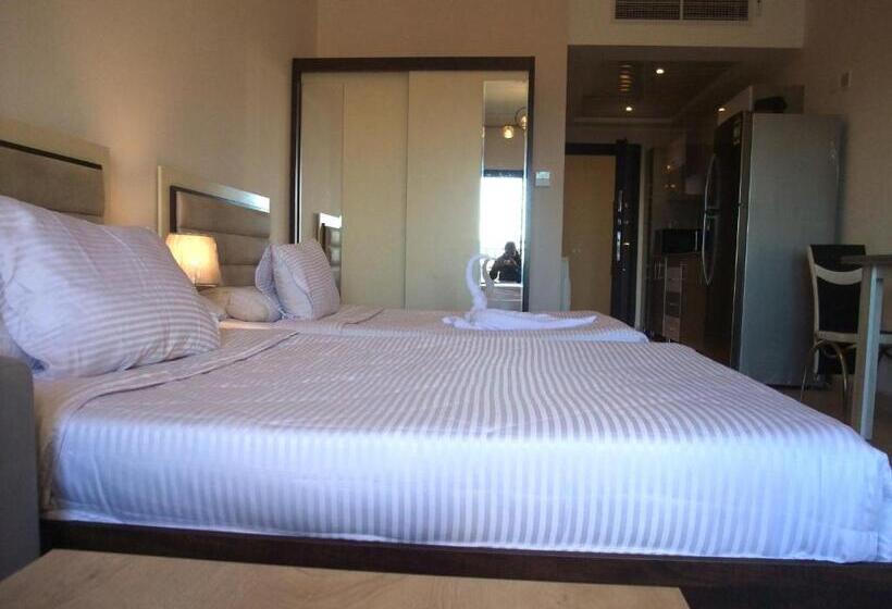 استودیو استاندارد با چشم‌انداز, Sky Relax Aldau Heights