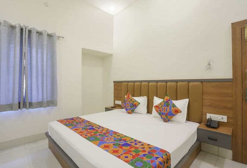 Номер Deluxe, Fabhotel Downtown Residency