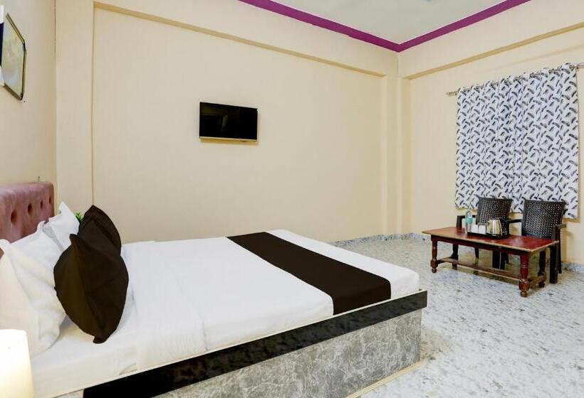 트리플 클래식 룸, Oyo Flagship Moon S.e.z