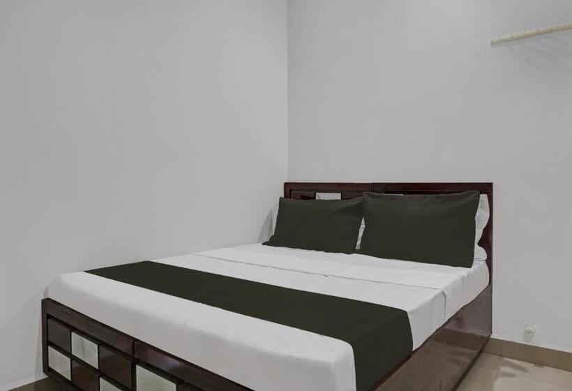 חדר קלאסי לשלושה, Oyo Krishna Executive