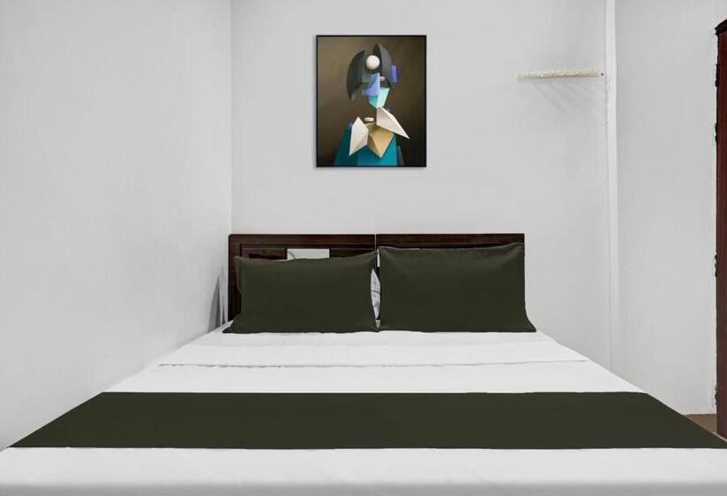 חדר קלאסי לשלושה, Oyo Krishna Executive