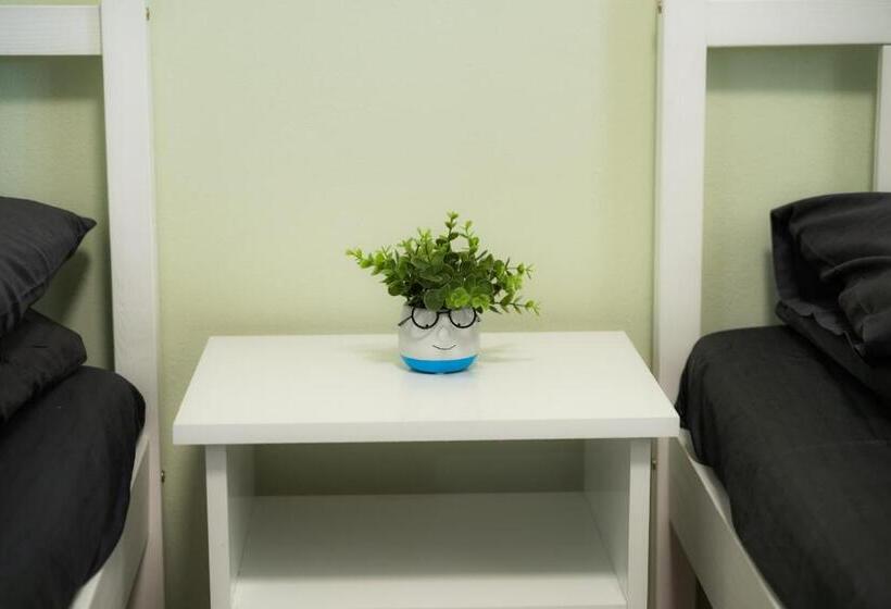 标准间, 108 Villa