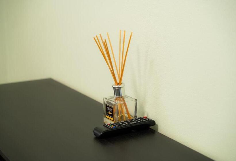 标准间, 108 Villa