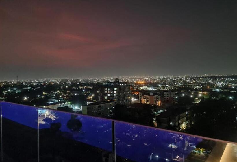 Estudi Estàndard amb Balconada, The Lennox