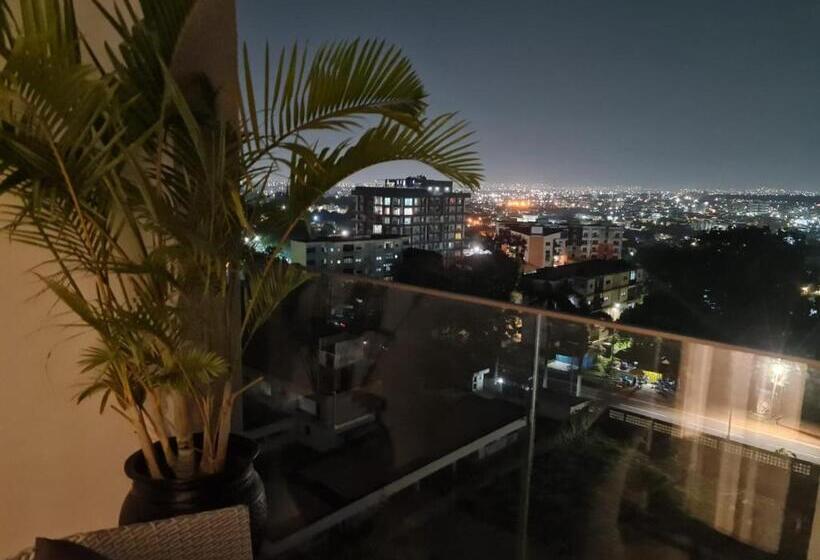 Estudi Estàndard amb Balconada, The Lennox