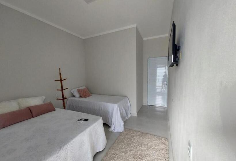 스탠다드 트리플 발코니 룸, Pousada Luz Do Sol