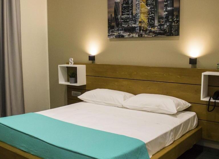 Номер Стандарт с Балконом, Brahma Luxury Rooms