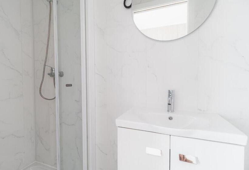 패밀리 룸, Lousã Estação Al